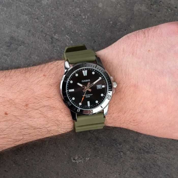 Нов часовник Casio Collection MTP-VD01-3EVUDF - гаранция