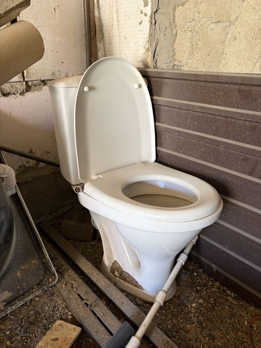 Продам унитаз и ванну