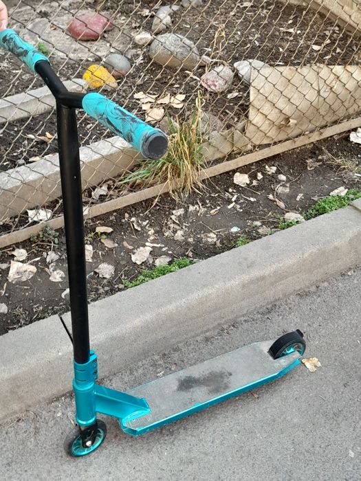 Продам самокат хороший