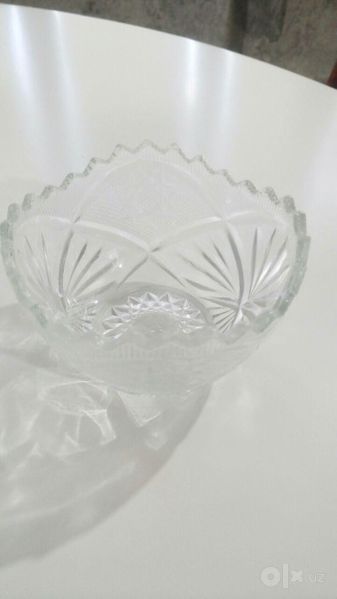Продам хрустальную вазочку (креманку)