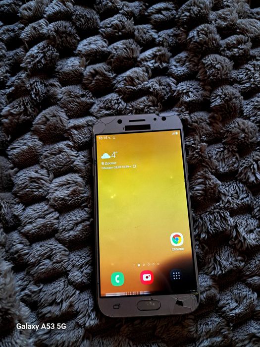 Продавам телефон самсунг J5
