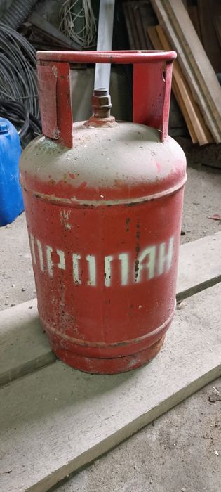 Продам газовый баллон в хорошем состоянии в эксплуатации небыл