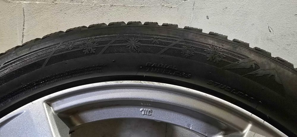 Джанти Alutec 7.5x19 5x114.3 67.1 със зимни гуми Hankook 235/50R19