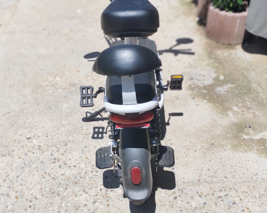 Scuter electric e-bike