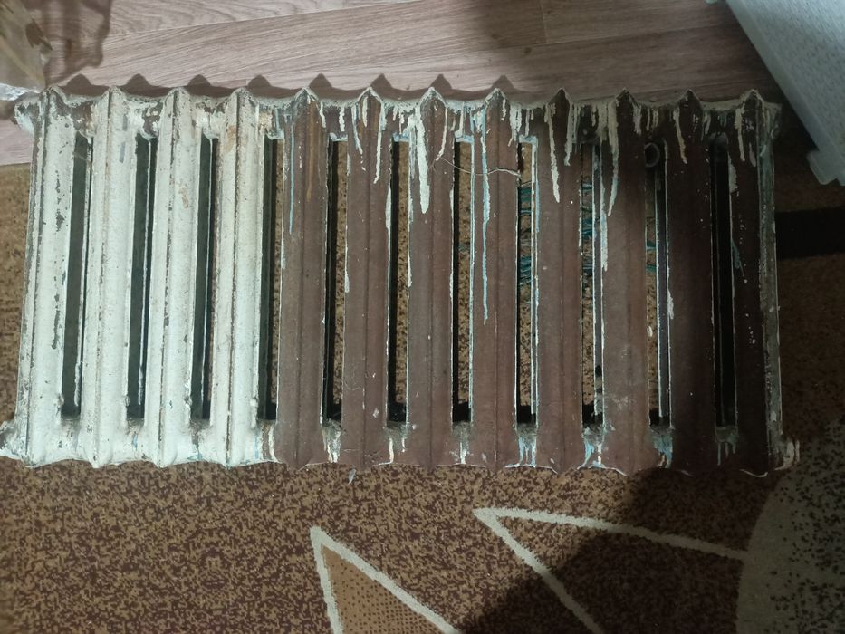 Батарея чугунная