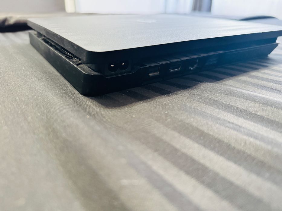 PlayStation 4 impecabil + Fc 26 + GTA 5