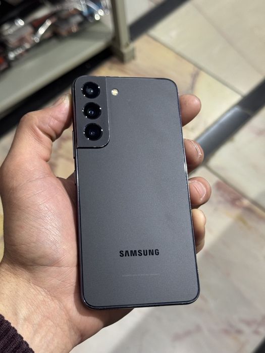 Samsung s22  8/ 256