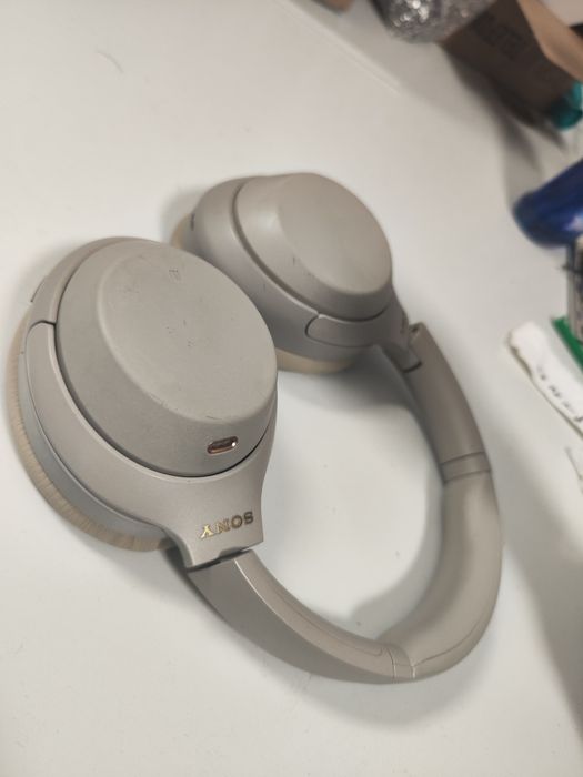 Casti over ear Sony WM-XM4