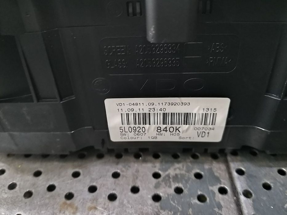 Ceasuri bord diesel skoda yeti 5l 5l0920840k