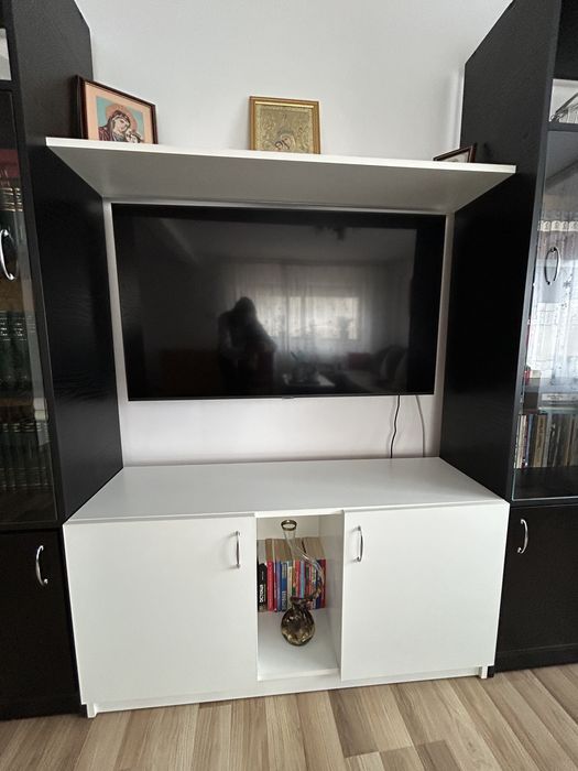 Mobila living din lemn prelucrat