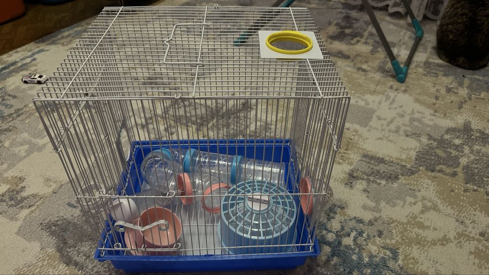 Продам клетку для хомяка