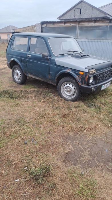 Продам ниву 21213 в разбор