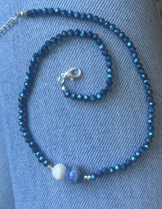 Колиета и гривни от естествени камъни и стомана