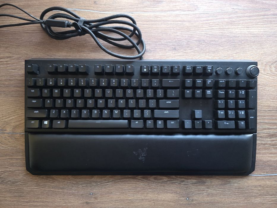 Механична геймърска клавиатура Razer BlackWidow Elite (Green Switches)