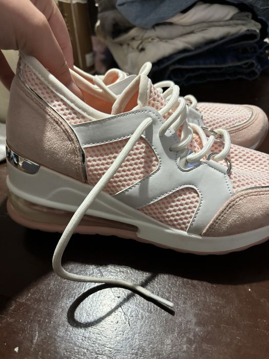 Стилни дамски обувки