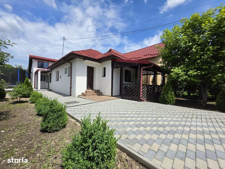 Casa renovata cu 6 camere, teren 557 mp – Berceni, Prahova