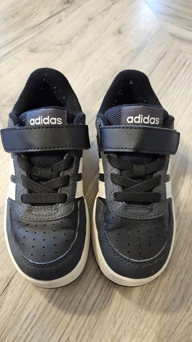 Adidasi mărimea 29