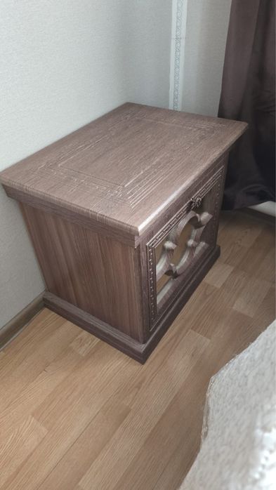 Продается спальный гарнитур в отличном состоянии.