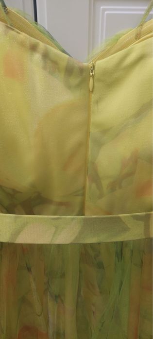 Rochie dama superba cu trandafiri 3D pe umeri