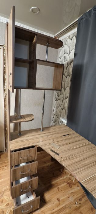 Продам письменный стол