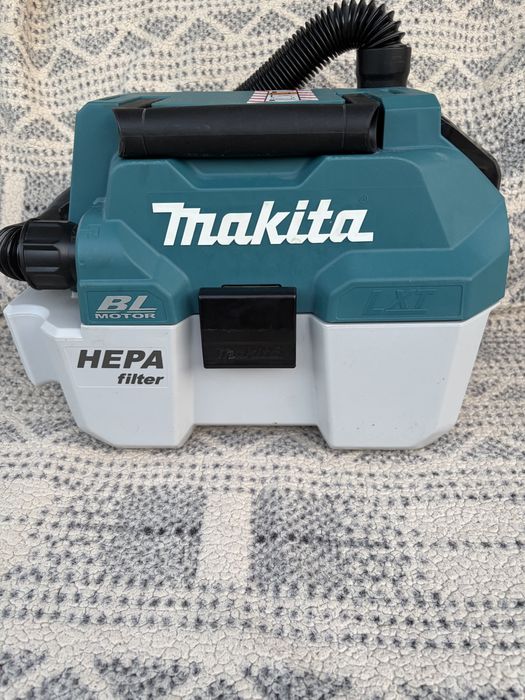 Aspirator Makita DVC750L 18V