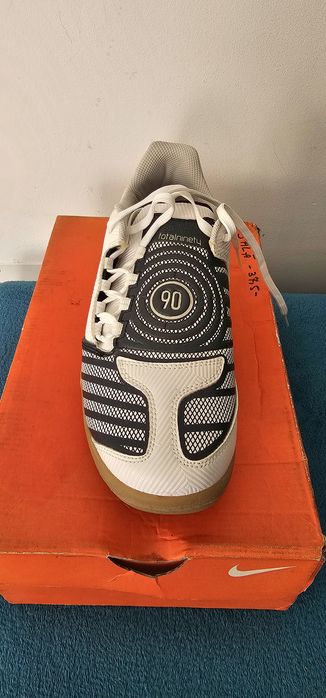 Nike TotalNinety90
