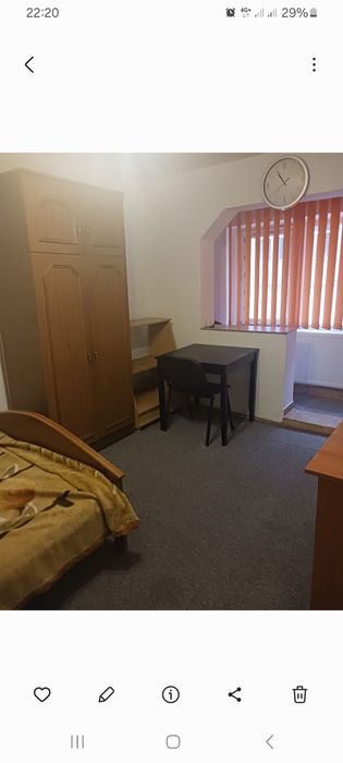 Închiriez garsonieră.