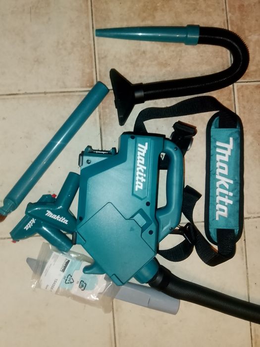 Aspirator auto makita fără fir