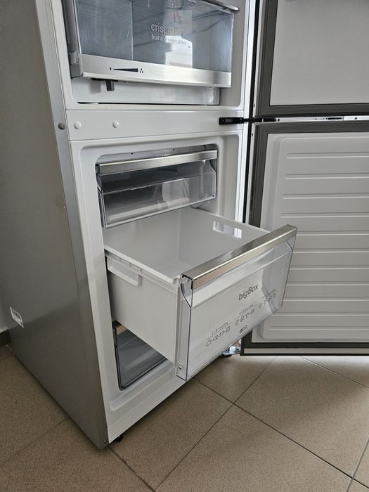 Хладилник с фризер SIEMENS