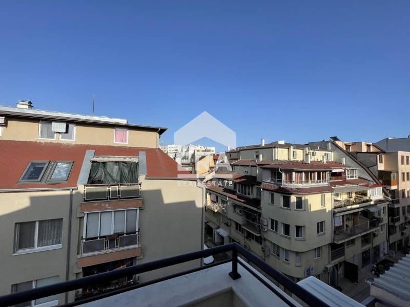 Дава се под наем Тристаен апартамент в Варна, Цветен квартал - 80 кв.м за 742 € - Снимка #6