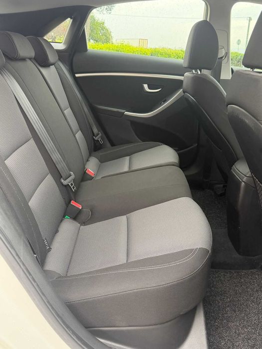 HYUNDAI i30*1.6 CRDI*2014*climatronic*scaune incalzite*LED
