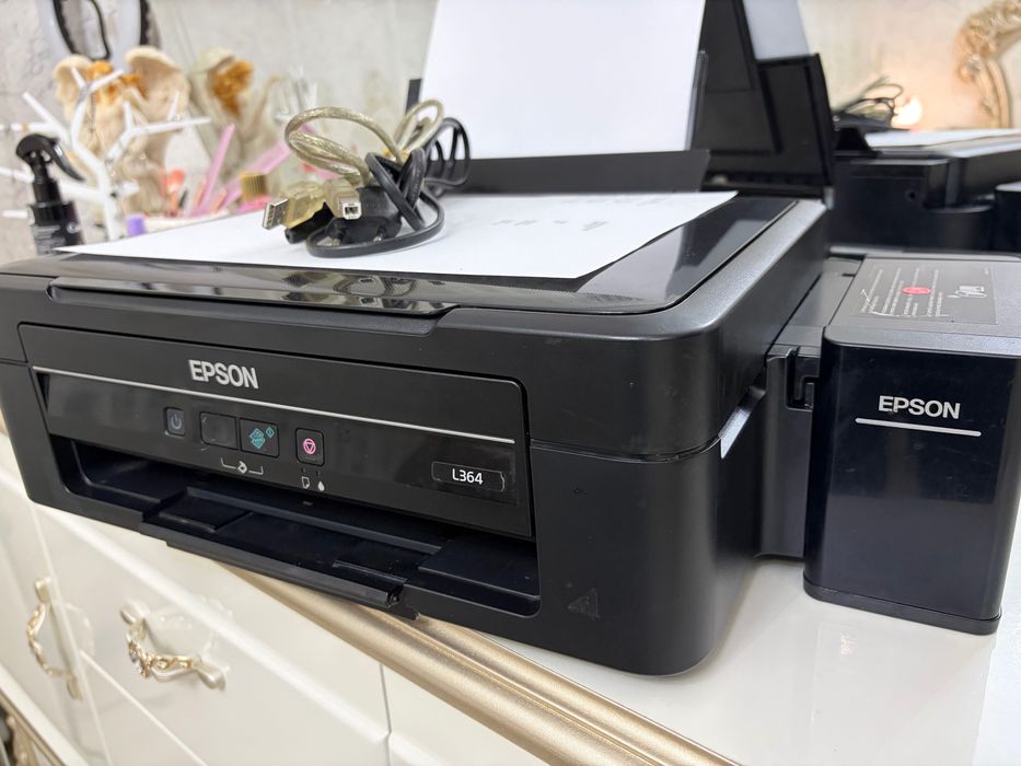 Epson L 364 Rangli 3/1 Printer Skan Kserx Yaxshi ishlidi