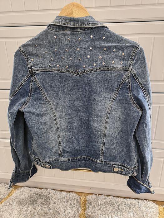 Jacheta denim cu ținte