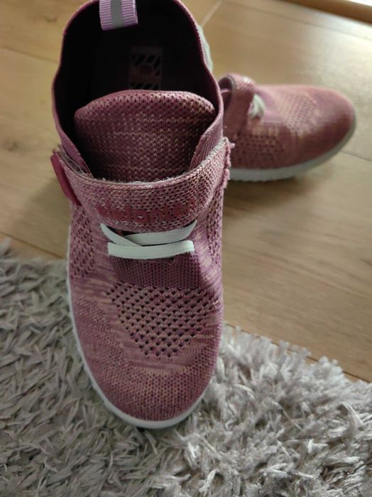 Adidasi sala- marimea 35 Elefanten