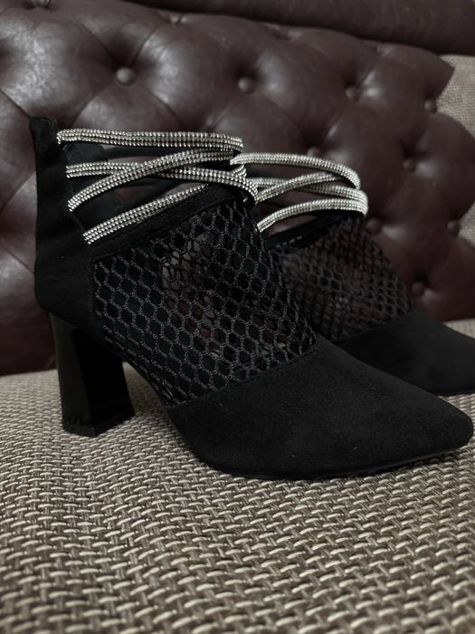 Продам новую обувь 38р