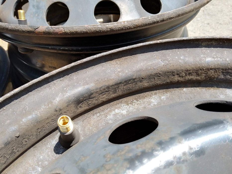 15 цола 5 х 114,3 мм Кия / Хюндай - 6 инча/ ЕТ 48