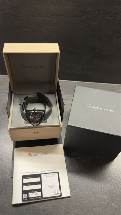 Hamilton Ventura Elvis Skeleton