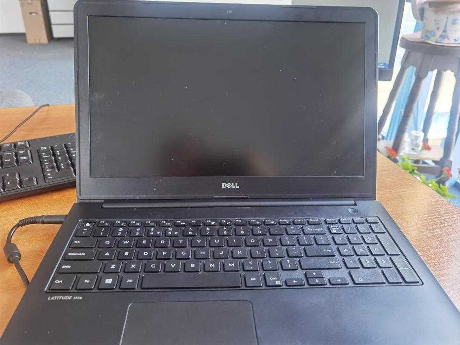 Laptop Dell Latitude-3550-I3