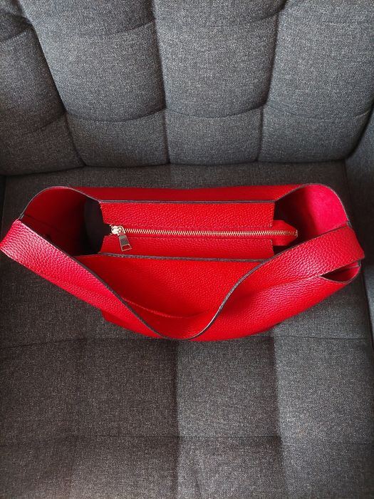 Geanta dama rosie Givenchy-se vând și separat