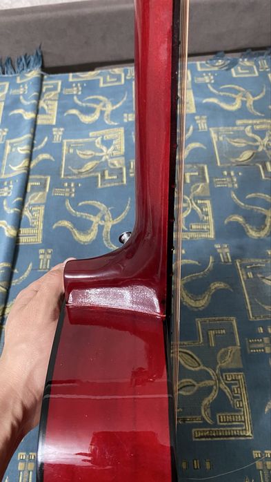 Акустическая гитара от бренда ALAU