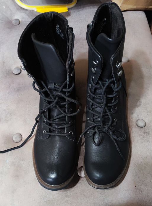 Продаются ботинки привозные большого размера