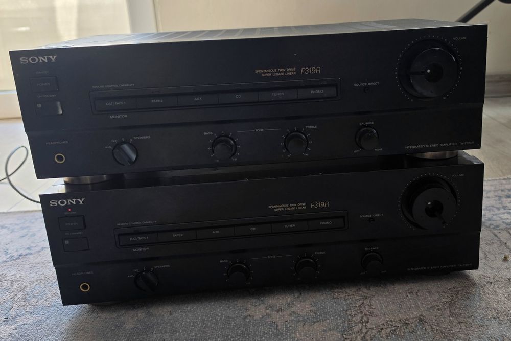 Интегриран стерио усилвател Sony F319R