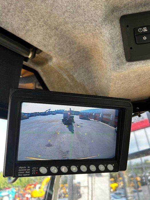 VOLVO - camera de mers inapoi si monitor