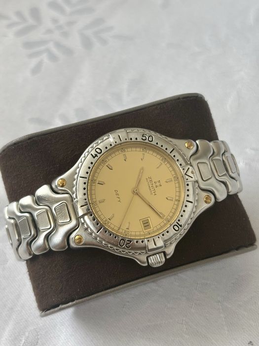 Vand Zenith Defy Automatic