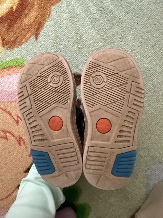 Biomecanics кожени маратонки 24 номер