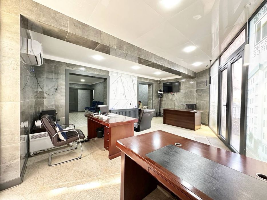 Айбек | Шох мед центр - Сдается в аренду Евро офис вдоль дороги 150м2