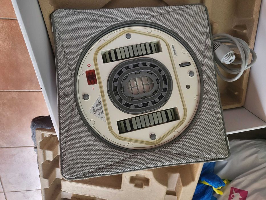 Robot de curatat geamuri  Winbot 9