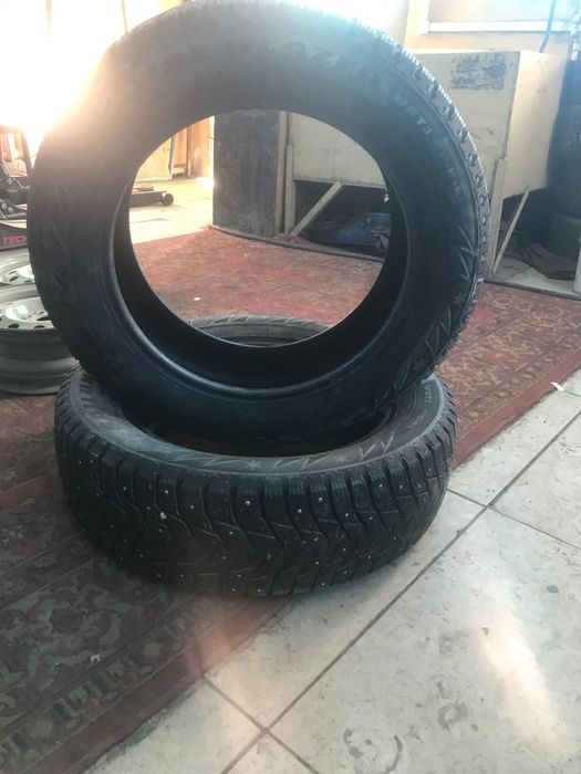 Зимние шины две штуки