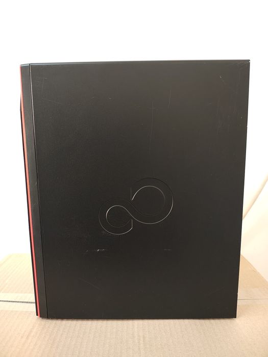 PC Fujitsu Esprimo P757 / E90+ MI6W – Pentium, 8GB RAM
