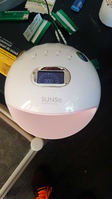 Lampa cu 32 led uv pentru unghii